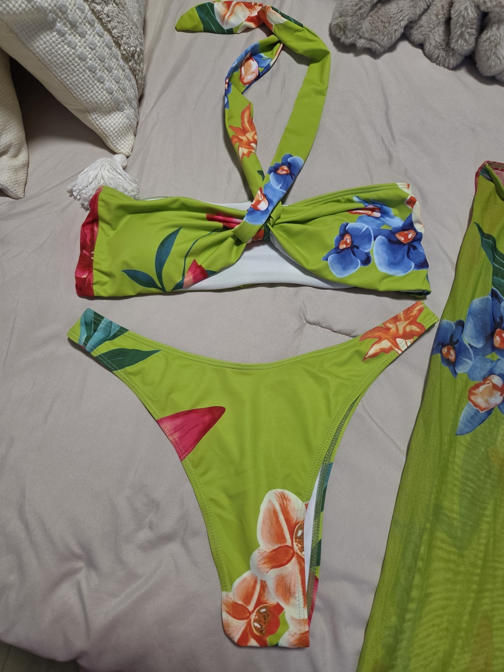 Green Floral Bikini Set - Vibrant Tropical Two-Piece